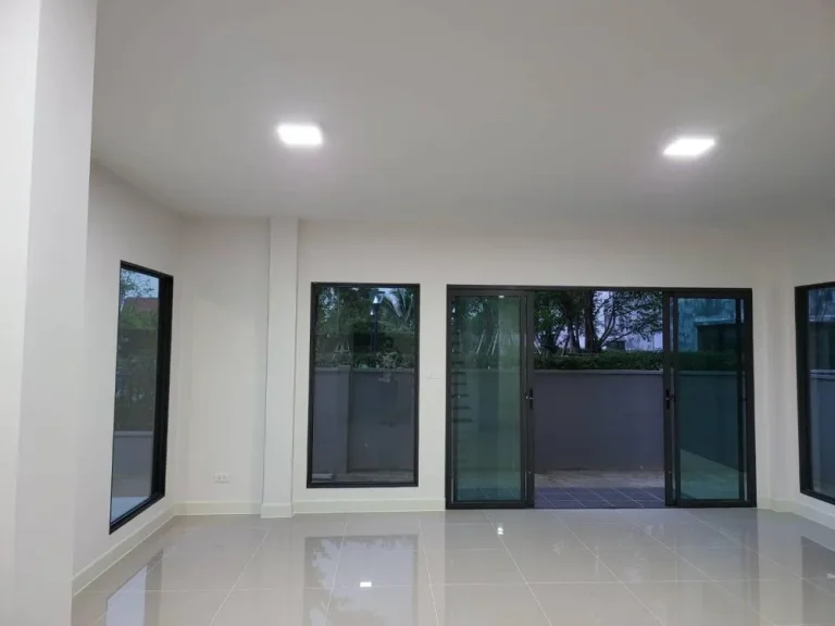 FOR RENT ให้เช่าบ้านกลางเมือง รามอินทรา 83 สเตชั่นFOR RENT