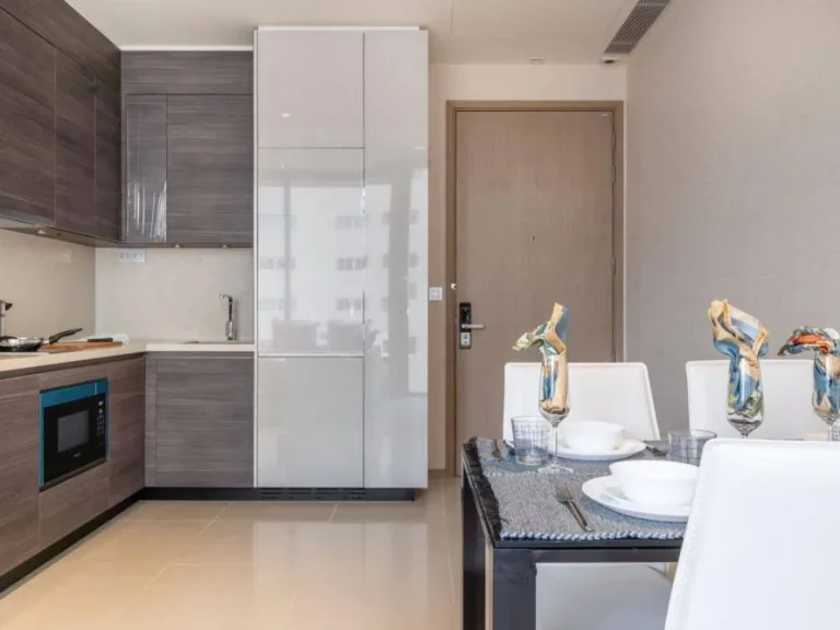 ให้เช่าcondo Esse Asoke ติด bts asoke ราคา32000บาท ชั้น15 ขนาด 50 ตรม 0972989594