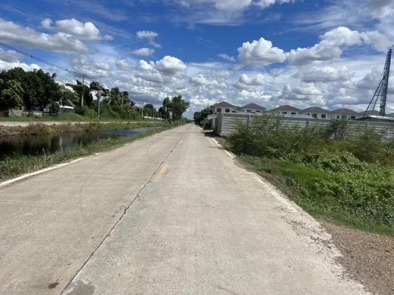 ขายที่ดินติดถนนซอยระเบียบคลองสอง 1 ไร่ ติดโครงการหมู่บ้านฟ้า