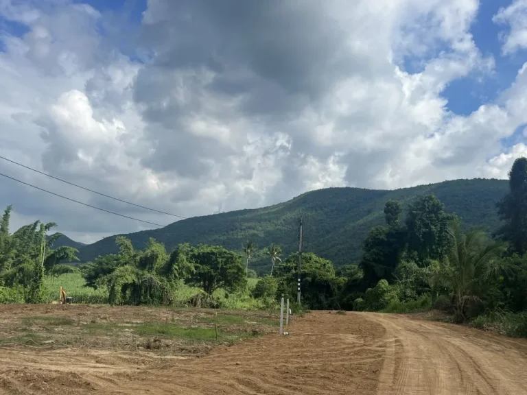 ที่ดินติดลำห้วยแม่ประจันต์ น้ำไหลลงเล่นสบาย วิวภูเขาเด่น