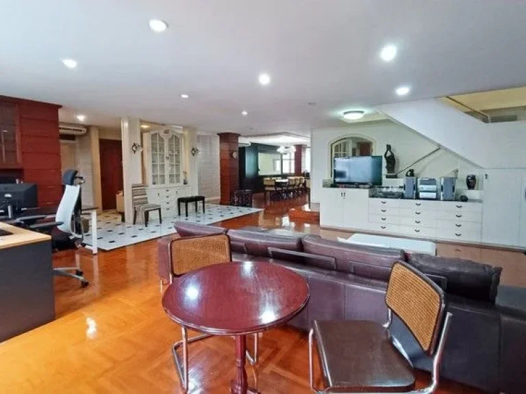 พรีเมียร์ คอนโดมิเนียม สุขุมวิท 24 Duplex Penthouse