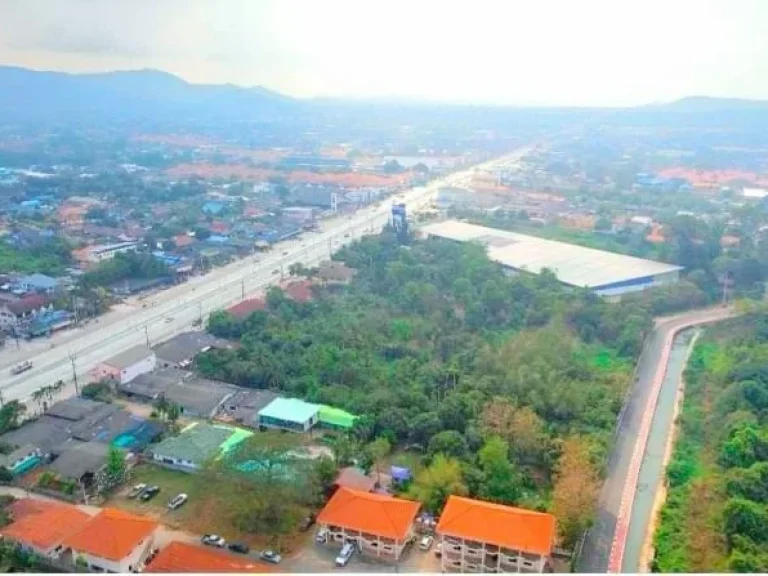 ขายที่ดิน ติดถนนสุขุมวิท สัตหีบ ทำเลดี พร้อมสิ่งปลูกสร้าง