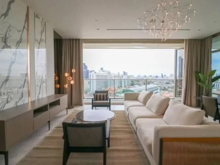 Four Seasons Private Residences โฟร์ ซีซั่นส์ ไพรเวท