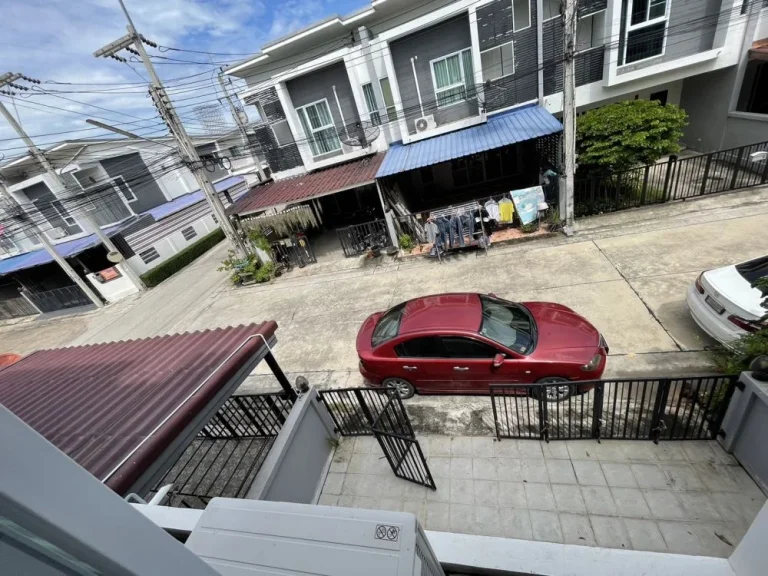 ขายบ้านติดถนนสุขุมวิท ใกล้ชายหาดบางแสน มหาวิทยาลัยบูรพา