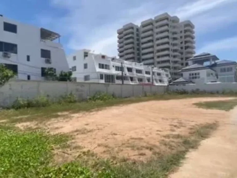 Land for sale Jomtien beach Land size 3244 square wah Price