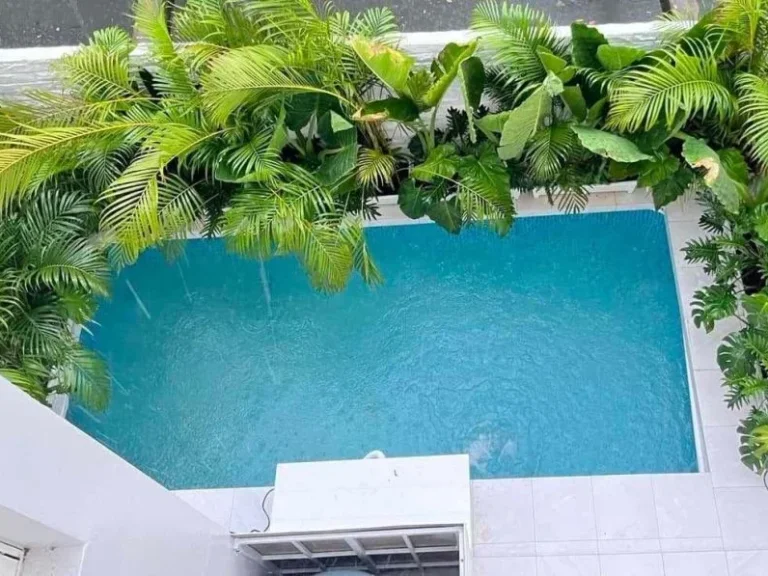 ขาย Luxury pool villa townhome ติดรถไฟฟ้ารัชดา-ลาดพร้าว 5 นอน