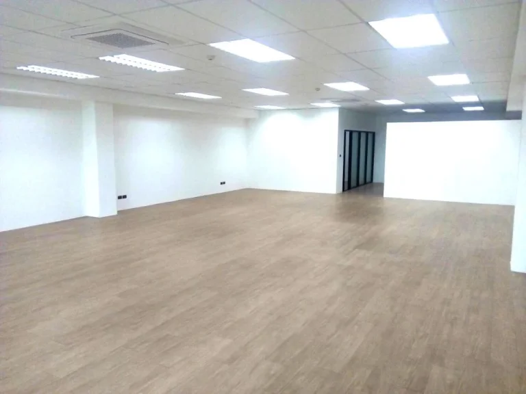 Office For Rent - พร้อมเช่า สำนักงานขนาดใหญ่ 185 ตรม