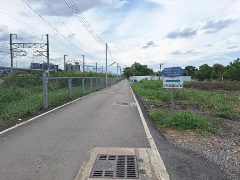 ขายที่ดินเปล่า 100 ตรว ทำเลสวย ติดสถานีรถไฟฟ้าหลักหก