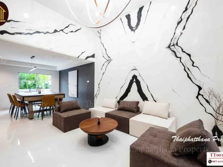 ขายและให้เช่า ทาวน์โฮม Luxury pool villa townhome