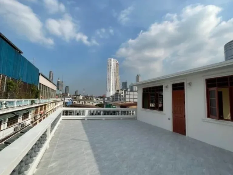 ขายให้เช่า บ้านเดี่ยว Renovate 3 ชั้น Rooftop ซอยเจริญนคร