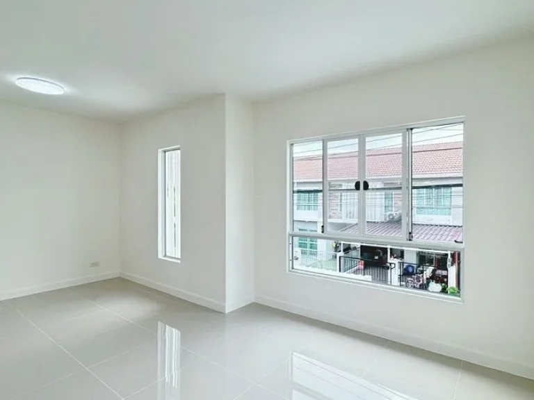 รีโนเวทใหม่ขาย289ล้าน ทาวน์โฮม2ชั้น 252ตรว หลังมุม