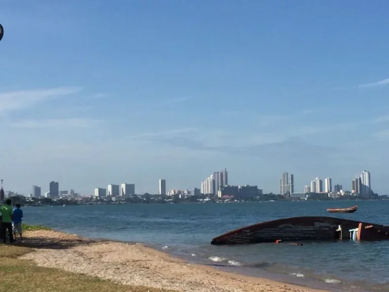 ที่ดินแปลงสวย ริมชายหาดกระทิงลาย บางละมุง พัทยา เนื้อที่