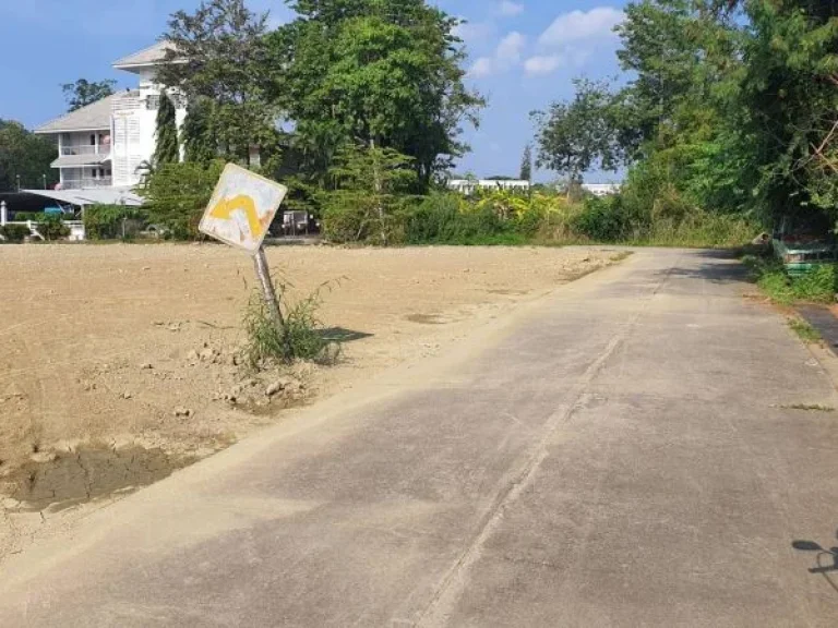 ที่ดินโซนด้านหลังมหาวิทยาลัยเชียงใหม่ ใกลล้ถนนคลองชลประทาน