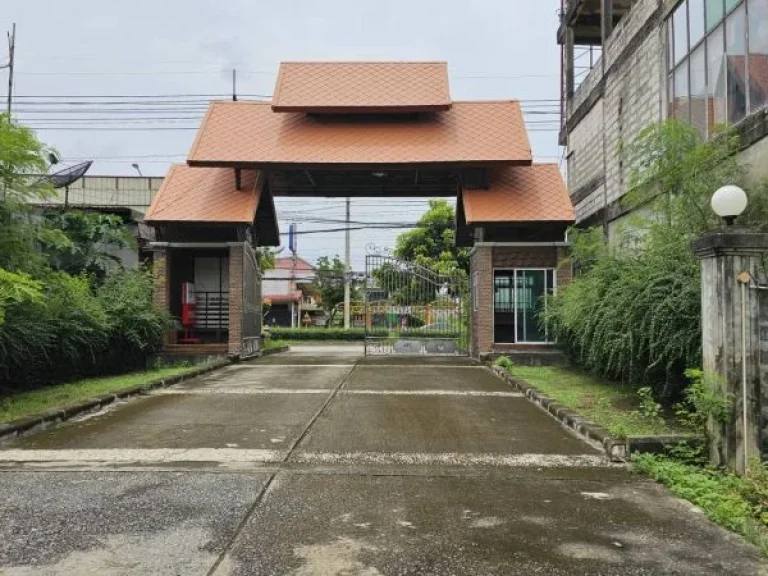 ขายที่ดินพร้อมสิ่งปลูกสร้าง 10 ไร่ ติดถนนลำลูกกา ตำบลคูคต