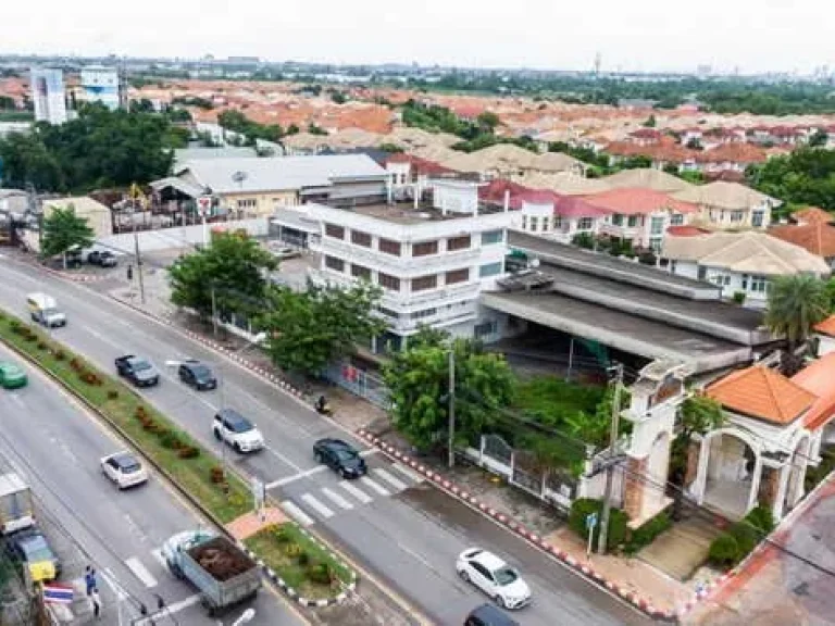 ขายที่ดินพร้อมอาคารสำนักงาน ติดถนนบางกรวย - ไทรน้อย