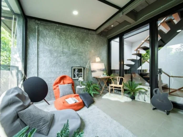 ขายทาวน์โฮม Modern Loft ที่เอกมัย 22 - โอกาสการลงทุน