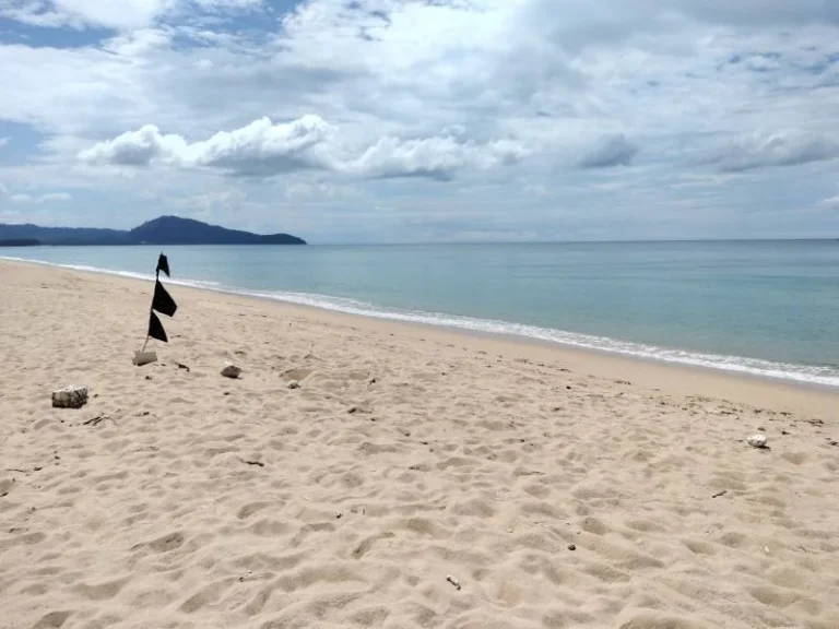 เสนอขายที่ดิน ที่หาดไม้ขาว ตำบลไม้ขาว อำถลาง จังหวัด ภูเก็ต