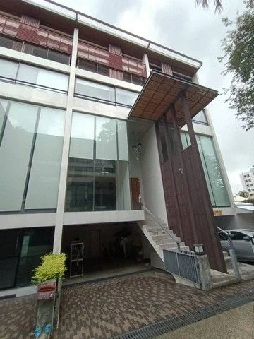 ให้เช่าทาวน์โฮม 4.5 ชั้น โครงการ Oasis Loft สุขุมวิท 64 240