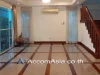 House in Compound House 4 Bedroom For Rent BTS Ekkamai in Bangkok