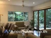 Thai Village House 4 Bedroom For Rent in New Petchaburi Bangkok