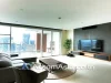 Newly renovate unit on 30th floor Fullerton Condominium on main road sukhumvit 5 mins to Thonglor Ekkamai bts