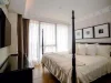 The Lumpini 24 Penthouse Sukhumvit 24 Mini Penthouse on 45Fl